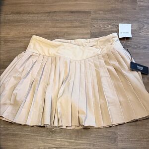 Forever 21 Women's Cream Pleated Skater Skirt